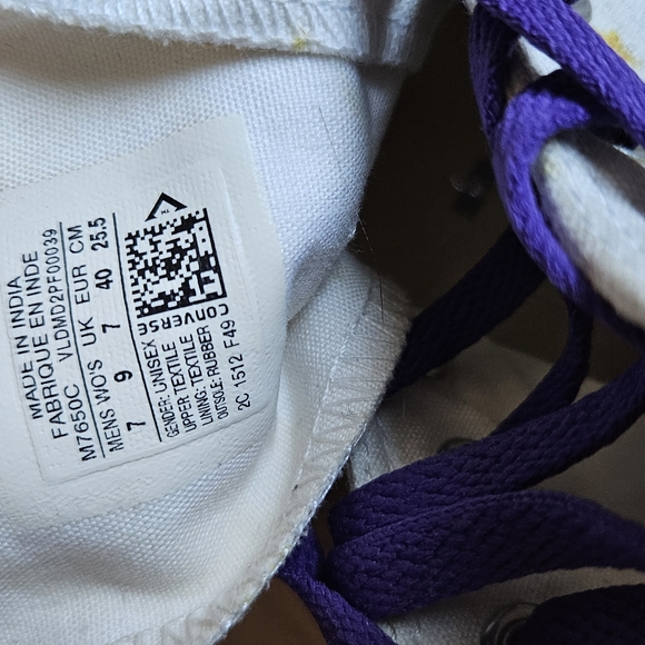 Converse - Picture 4 of 4